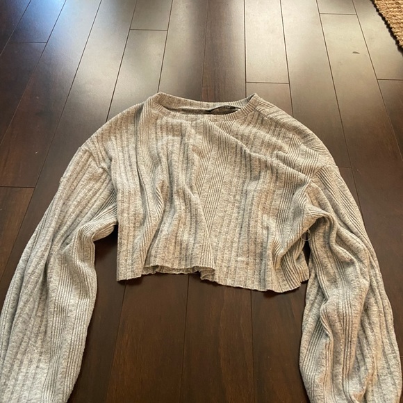 Shein grey cropped sweater, xs, Us 2, - Picture 2 of 2